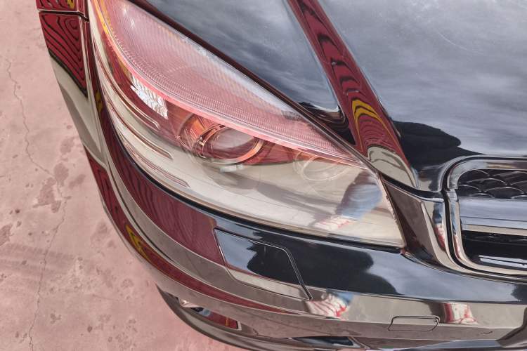 Used Mercedes-Benz C-Class AMG 2010 AMG C 63 Sport Enhancement Edition Right Front Headlight