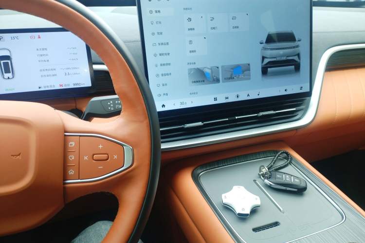 Used Dongfeng eπ eπ008 2025 210 Ultra Range-Extended Version 5 Seats
