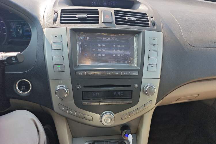 Used BYD S6 2011 2.0L Manual Luxury Version