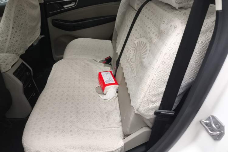 Used Ford Edge 2015 2.7T GTDi 4x4 Prestige 7-Seater Left Rear Seat