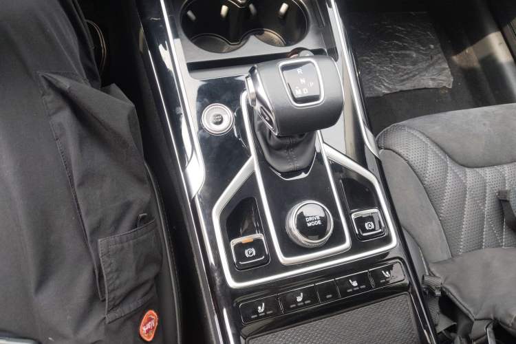 Used Hongqi HS5 2022 Revised Version 2.0T Smart Connect Flagship Edition
