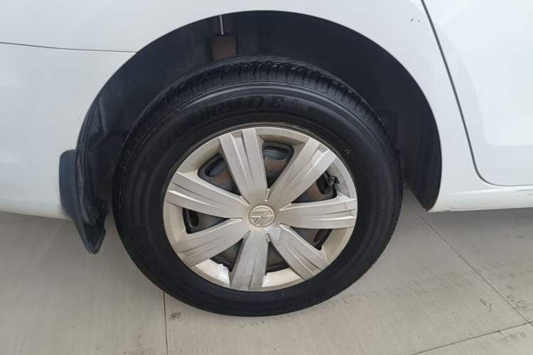 Used Volkswagen Jetta 2013 1.6L Manual Fashion Edition