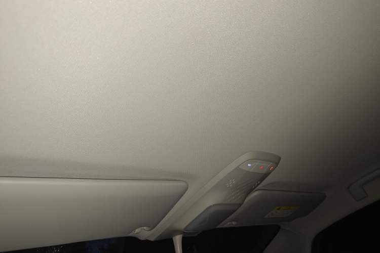 Used Baojun KiWi EV 2021 Artist Model Lithium Iron Phosphate