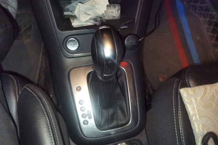 Used Volkswagen Tiguan 2016 300TSI Automatic Two-Wheel Drive Luxury Edition Gear Lever