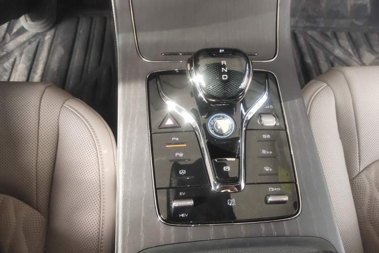Used BYD Han 2025 DM-i Intelligent Driving Edition 125KM LiDAR Flagship Model Gear Lever