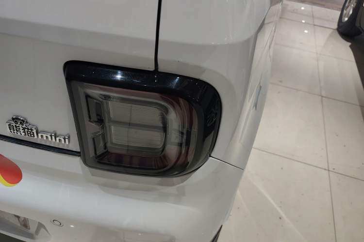 Used Geely Galaxy Panda 2023 Panda Mini 200km Endurance Bear Exterior 3