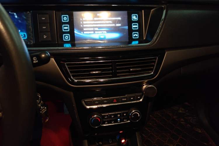 Used CHANGAN KAICHENG Oushang A600 2017 1.5L Manual Luxury Model Audio And AC Panel