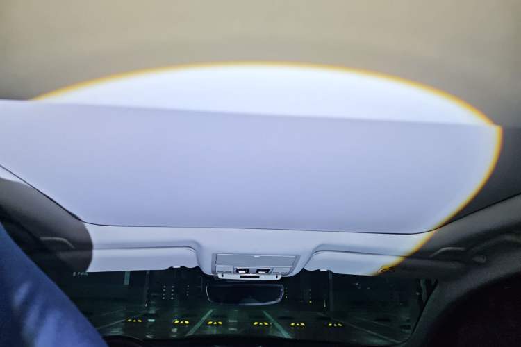 Used Jaguar XFL 2024 2.0T P250 Two-Wheel Drive Prestige Luxury Edition Headliner