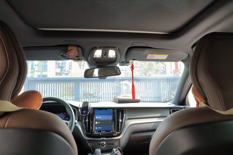 Used Volvo XC60 2023 B5 4x4 Smart Luxury Edition Headliner