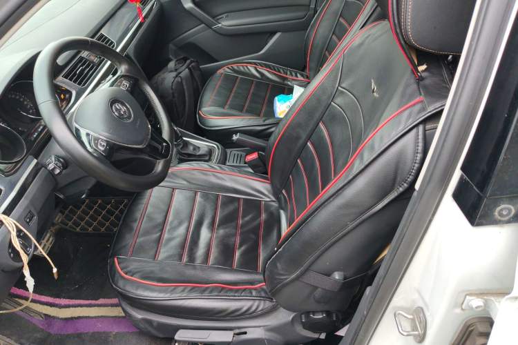 Used Volkswagen C-TREK 2018 1.5L Automatic Comfort Model Left Front Seat