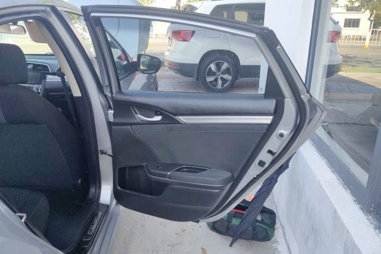 Used Honda Civic 2016 220TURBO Manual Luxury Edition