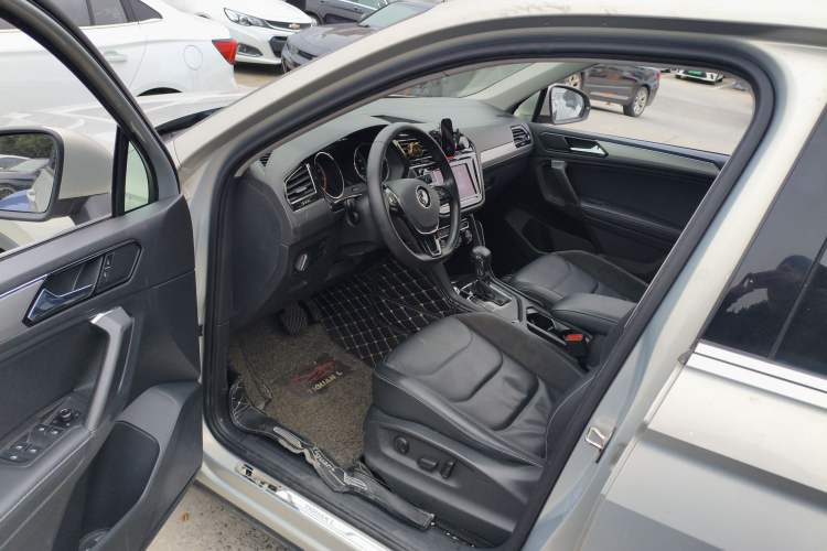 Used Volkswagen Tiguan L 2018 Facelift 330TSI Automatic Two-Wheel Drive Luxury Edition