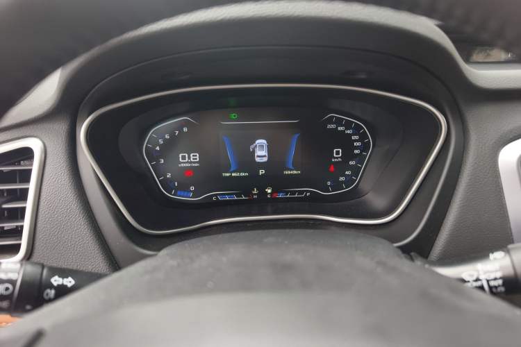 Used Geely Auto Vision X6 2018 1.4T CVT 4G Connected Luxury Version