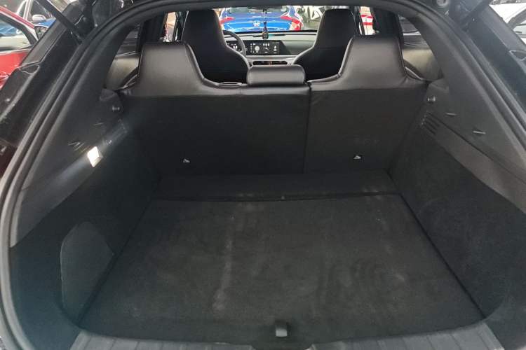 Used CHANGAN UNI-T 2022 1.5T Excellence Model Trunk