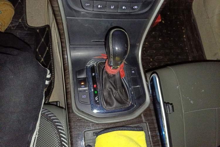 Used CHANGAN Raeton 2013 1.8T Automatic Elite Model China IV Standard Gear Lever