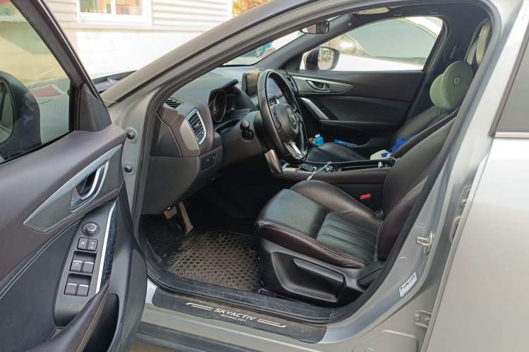 Used Mazda CX-4 2018 2.0L Automatic Two-Wheel Drive Blue Sky Luxury Edition
