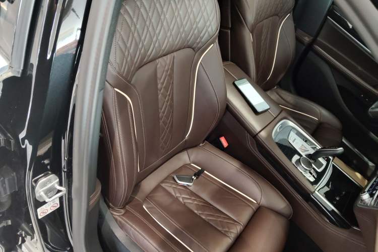 Used BMW 7 Series 2021 730Li M Sport Package Right Front Seat