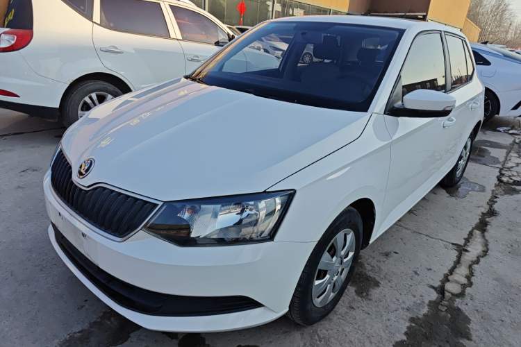 Used Skoda Fabia 2015 1.4L Automatic Front-Drive Model