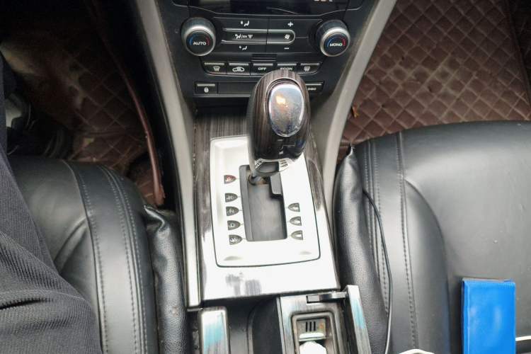 Used Roewe 550 2012 550D 1.8T Automatic Prestige Edition Gear Lever