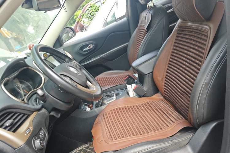 Used Jeep Cherokee 2016 2.0L Leading Edition