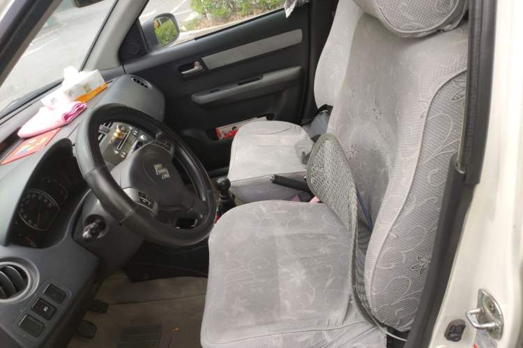 Used Suzuki Swift 2005 1.3L Manual Luxury Model
