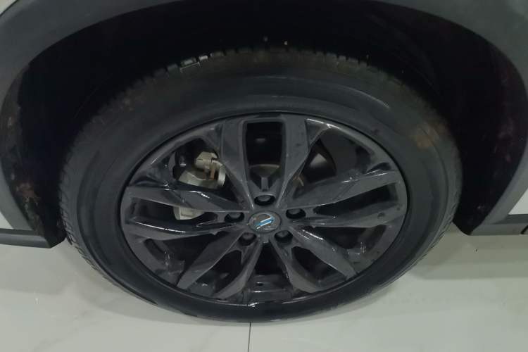 Used CHANGAN OSHAN X5 PLUS 2023 1.5T DCT Excellence Edition Exterior 4