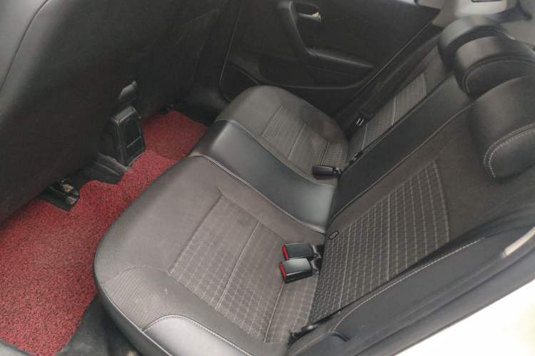 Used Volkswagen Polo 2014 1.6L Automatic Comfort Edition
