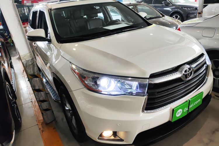 Used Toyota Highlander 2015 2.0T Four-Wheel Drive Luxury Edition 7-Seater Front Right 45 Deg