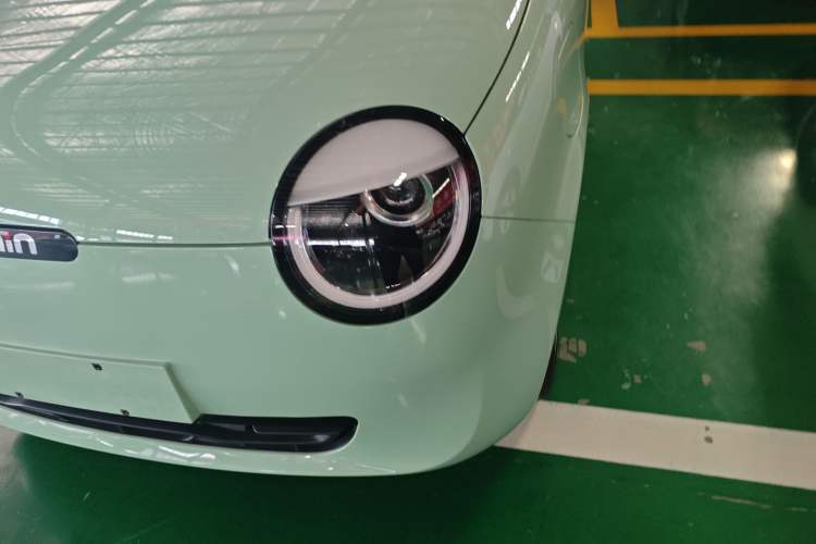 Used CHANGAN NEVO Lumin 2022 155 km – Refreshingly Sweet Edition Left Front Headlight