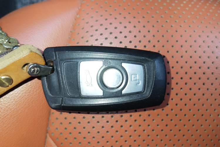 Used BMW 1 Series 2013 Facelifted 118i Leading Edition Vehicle Key