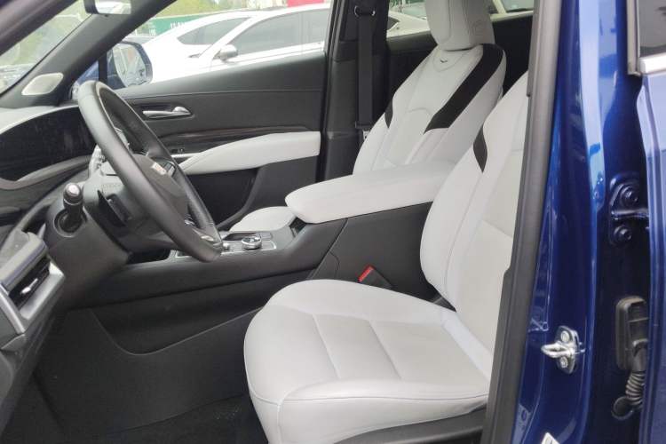 Used Cadillac XT4 2024 28T Two-Wheel-Drive Prestige Version Left Front Seat