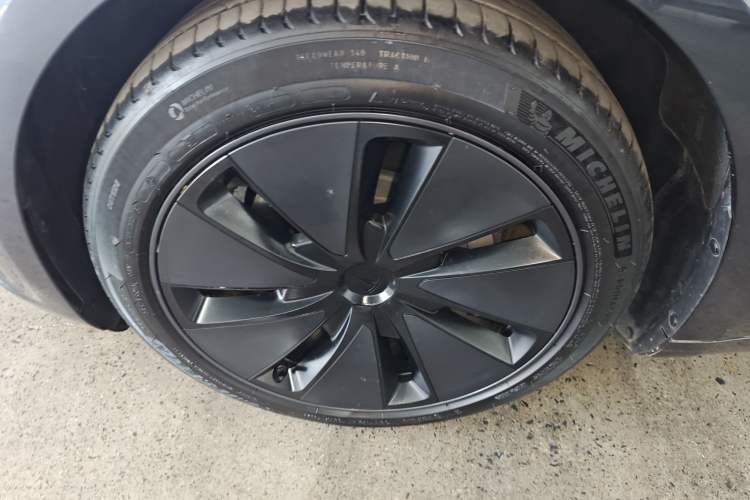 Used Tesla Model 3 2023 Rear-Wheel-Drive Version Left Front Wheel Hub