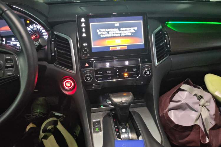 Used Honda Avancier 2017 240TURBO Two-Wheel Drive Luxury Edition Audio And AC Panel