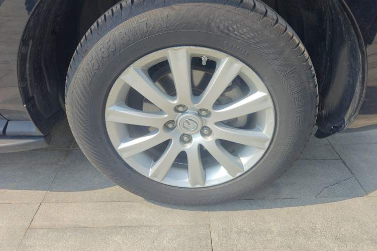 Used Mazda CX-7 2014 2.5L 2WD Luxury Edition Right Front Wheel Hub