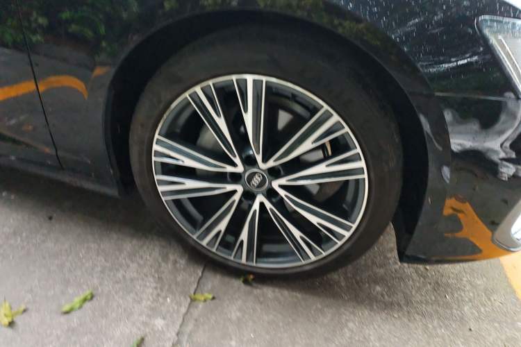 Used Audi A6L 2022 45 TFSI Prestige Dynamic Edition Right Front Wheel Hub