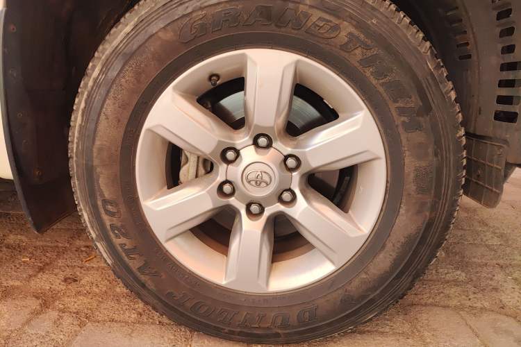 Used Toyota Prado 2016 2.7L Automatic Luxury Edition
