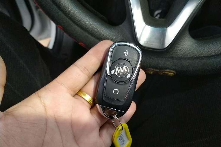 Used Buick Velite 6 2023 430km Range Commuter Version
