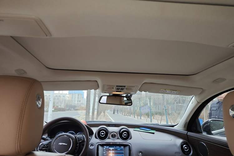 Used Jaguar XJ 2014 XJL 2.0T Two-Wheel-Drive Elegant Business Edition
