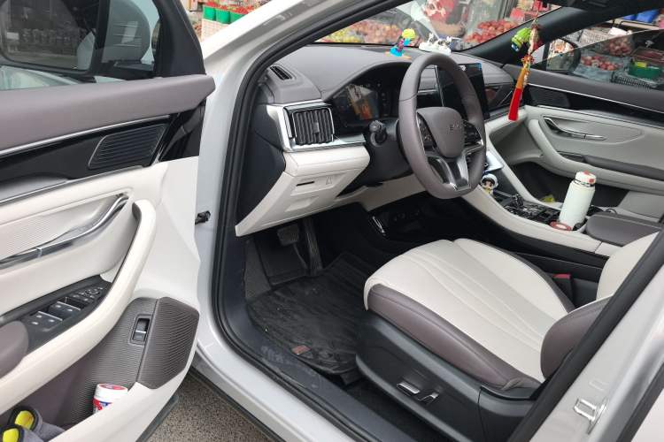 Used BYD Song PLUS New Energy 2025 DM-i 112KM Prestige Model
