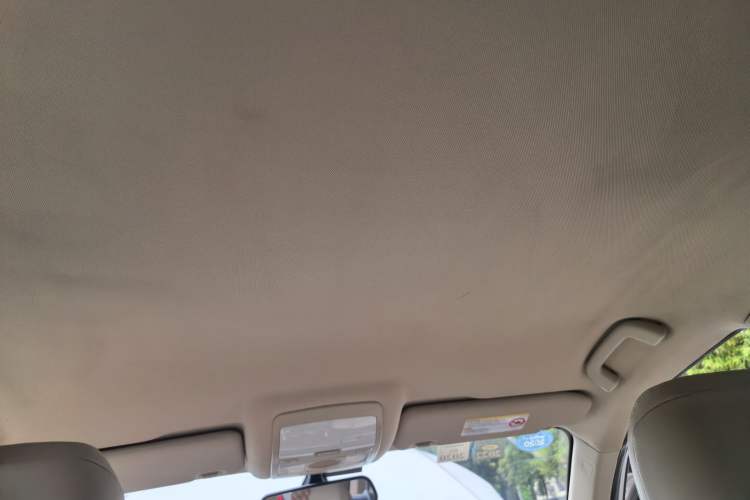 Used Zotye Domy X5 2017 Upgraded Model 1.5T Manual Luxury Version Headliner