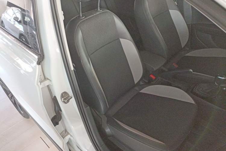 Used Volkswagen Tacqua 2023 200TSI DSG Joy-Connect Edition