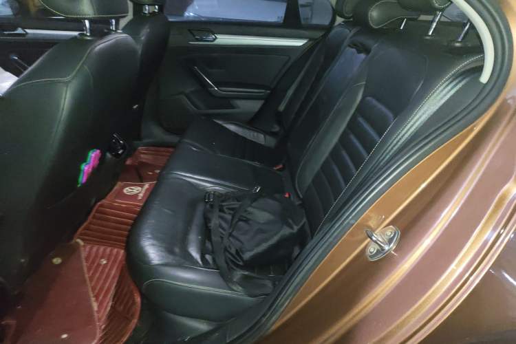 Used Volkswagen Lamando 2017 230TSI Manual Trend Edition Left Rear Seat