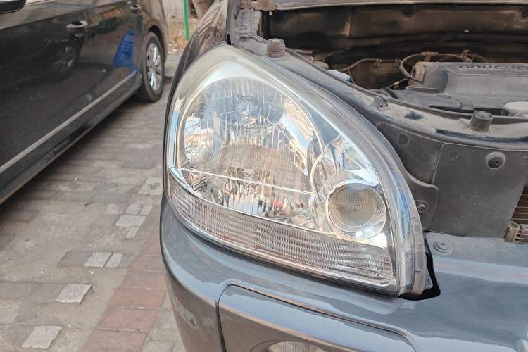 Used Hyundai Tucson 2009 2.0L Automatic Two-Wheel Drive with Sunroof