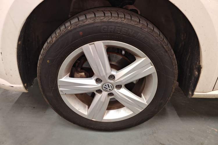 Used Volkswagen Lavida 2017 1.6L Manual Fashion Edition