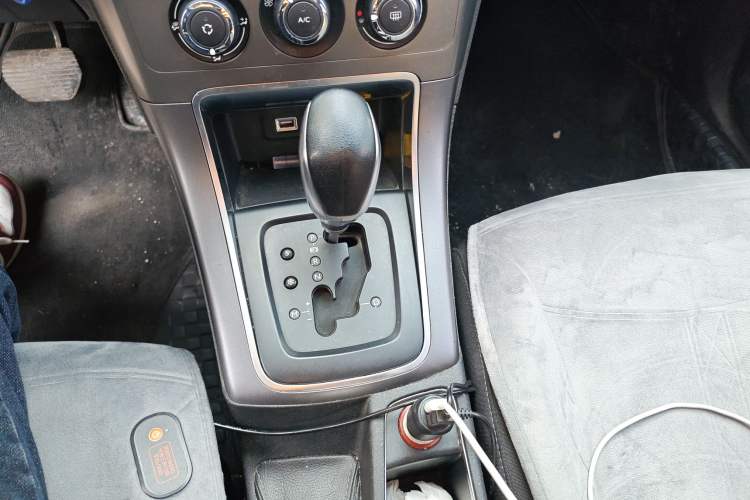 Used Citroen C4 Sega 2016 1.6L Automatic Comfort Model Gear Lever