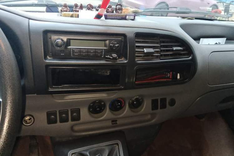 Used JMC Transit 2017 2.8T Commercial Version Short Wheelbase Mid-Roof 6/7/8-Seater JX493