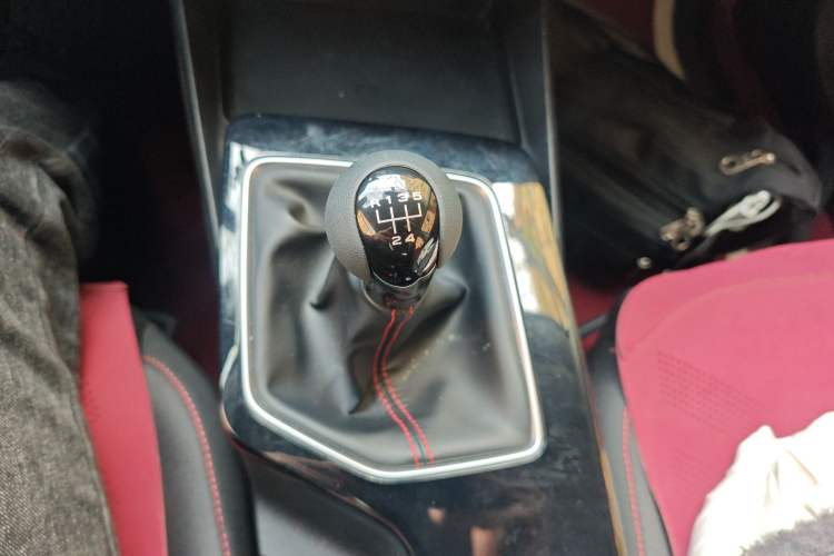 Used MG 5 2023 180 DVVT Manual Fashion Edition
