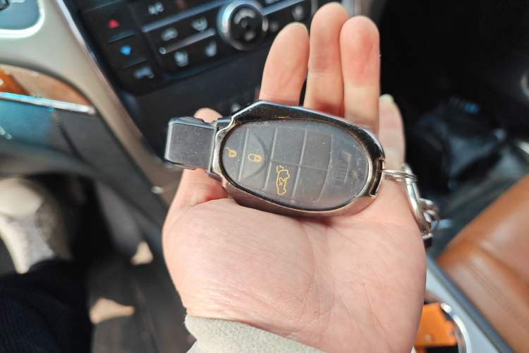 Used Jeep Grand Cherokee 2011 3.6L Flagship Edition