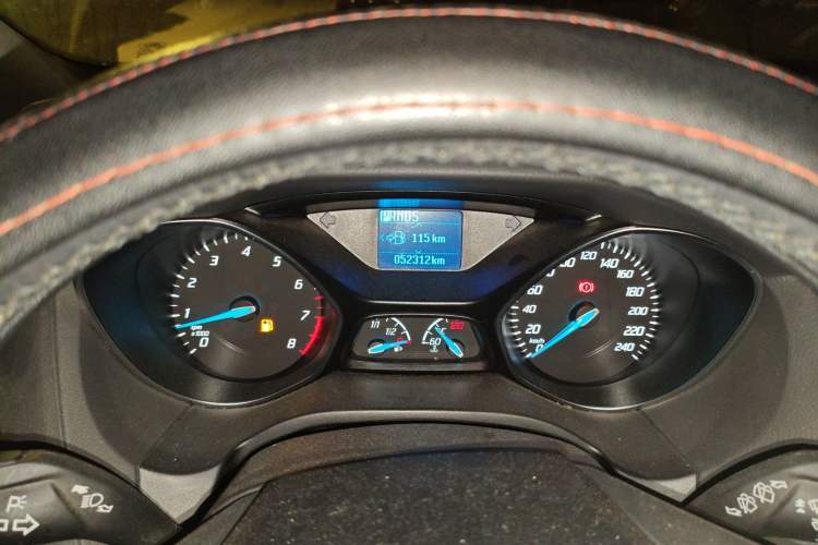 Used Ford Focus 2012 Hatchback 1.6L Automatic Fashion Edition Odometer Close Up