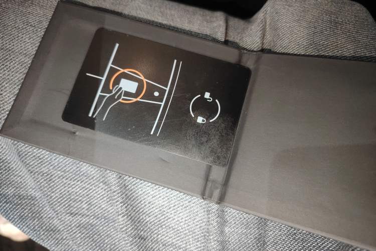 Used Tesla Model Y 2025 Rear-Wheel-Drive Version Vehicle Key